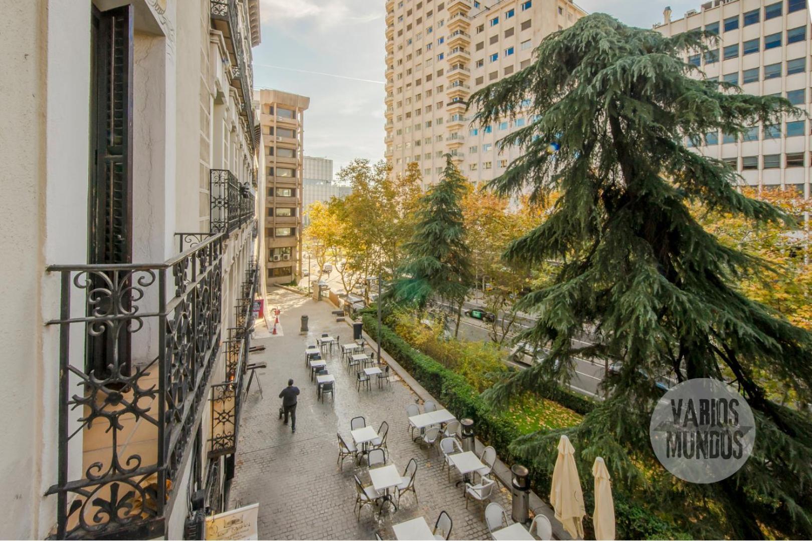 Vistas Panoramicas Para 5 En Duque De Osuna 8 Madrid Exterior foto